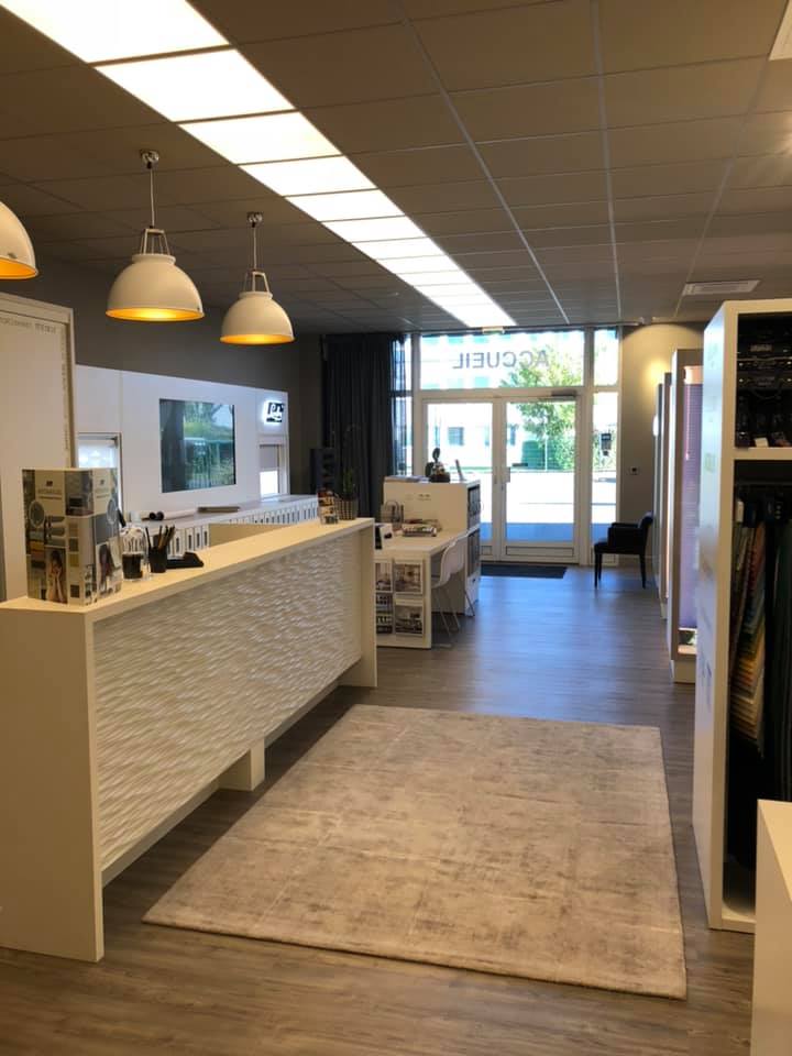 Bureau accueil du Showroom Luxaflex