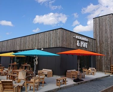 Installation de parasols Glatz au restaurant « Mario Mousse » à Mondeville